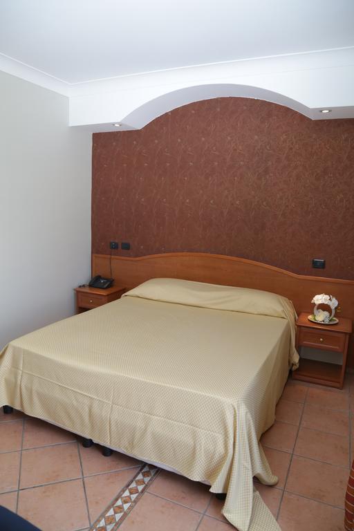 Hotel Stefano A Melito Melito di Napoli Luaran gambar