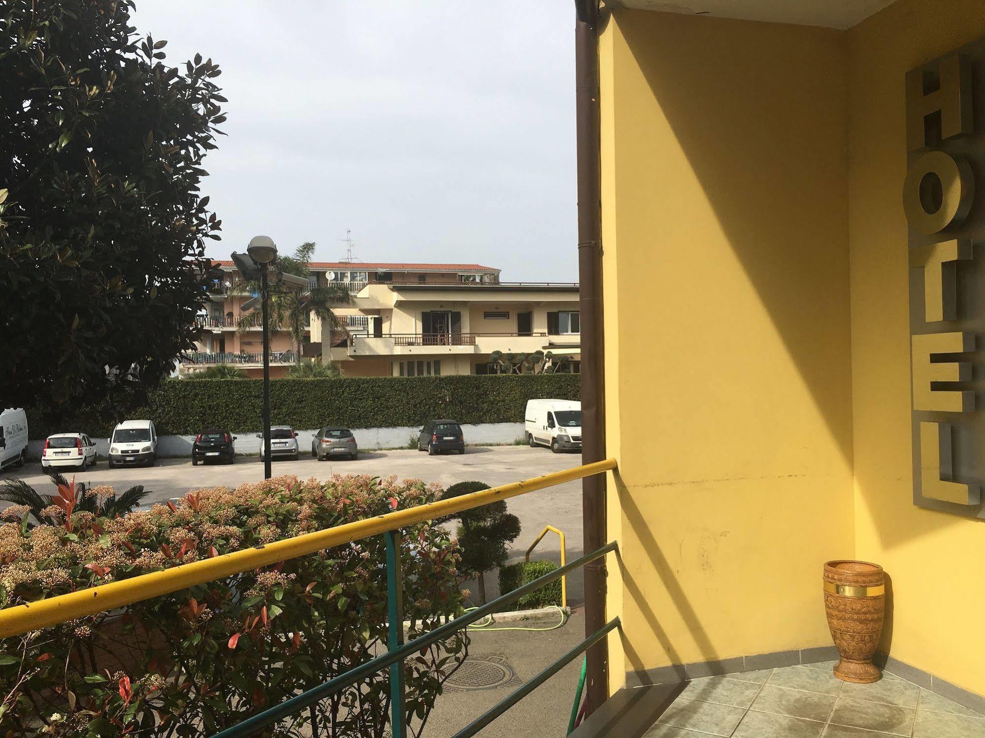 Hotel Stefano A Melito Melito di Napoli Luaran gambar